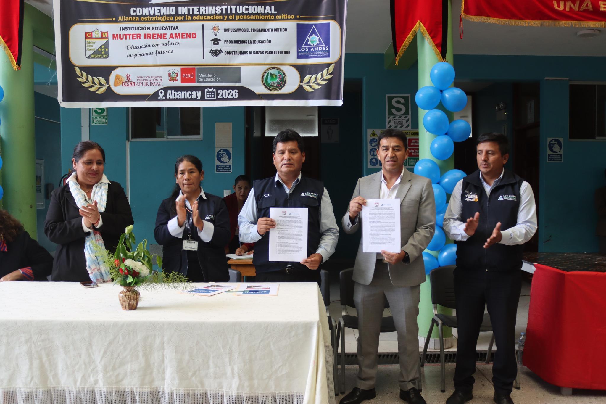 COOPERATIVA LOS ANDES IMPULSA TORNEO DE DEBATE ESCOLAR EN ABANCAY