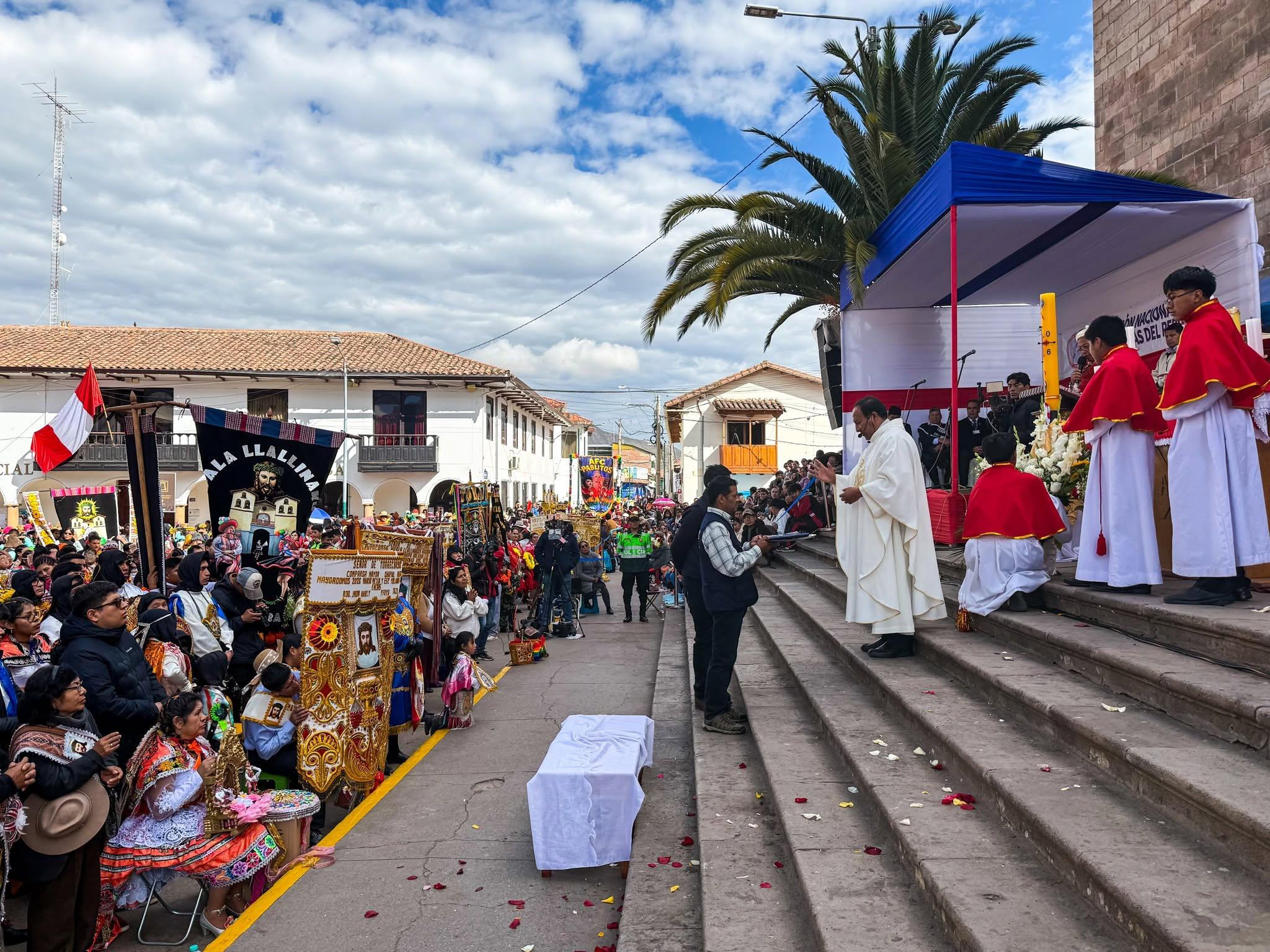 COOPERATIVA LOS ANDES PARTICIPA EN LA FESTIVIDAD DEL SEÑOR DE TORRECHAYOC