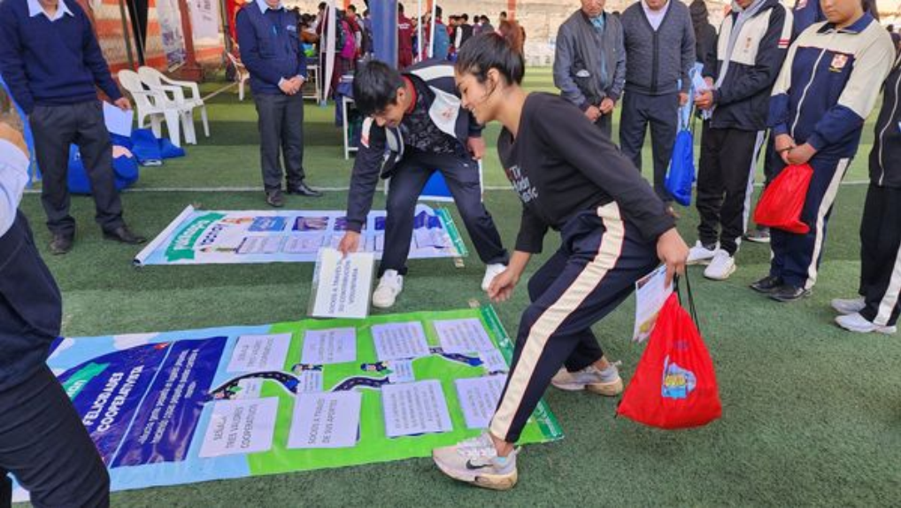 Feria de Educación Vocacional “𝐃𝐞𝐬𝐜𝐮𝐛𝐫𝐞 𝐭𝐮 𝐌𝐞𝐣𝐨𝐫 𝐕𝐞𝐫𝐬𝐢𝐨́𝐧 𝐩𝐚𝐫𝐚 𝐓𝐫𝐢𝐮𝐧𝐟𝐚𝐫”